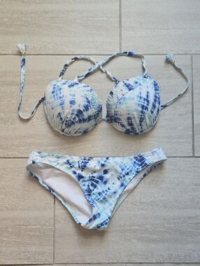 Victoria's Secret Blue and White Tie-Dye Push-Up Bikini Set
